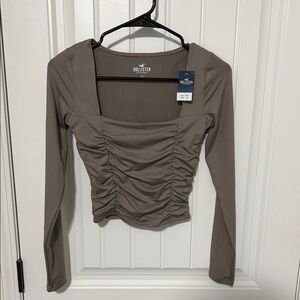 Hollister long sleeve ruched front crop top